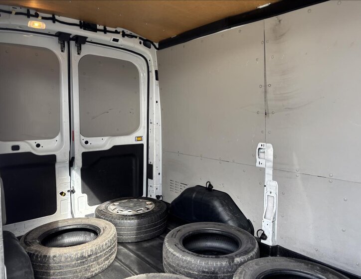 Ford Transit Skříň 2,0 l 77 kw