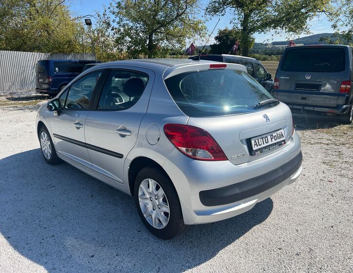 Peugeot 207 13