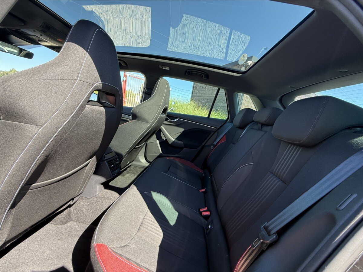 Škoda Kamiq SUV / Terénní 1,5 l 110 kw