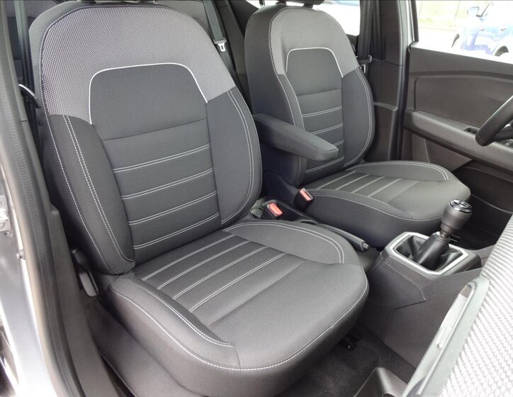 Dacia Sandero Hatchback 999,0 67 kw