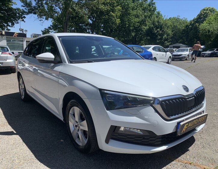 Škoda Scala Hatchback 1,5 l 110 kw