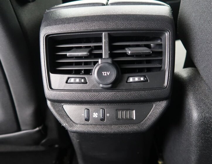 Peugeot 5008 SUV / Terénní 1,5 l 96 kw