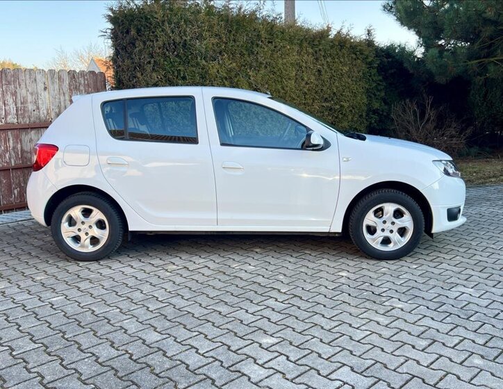 Dacia Sandero Hatchback 1,1 l 55 kw