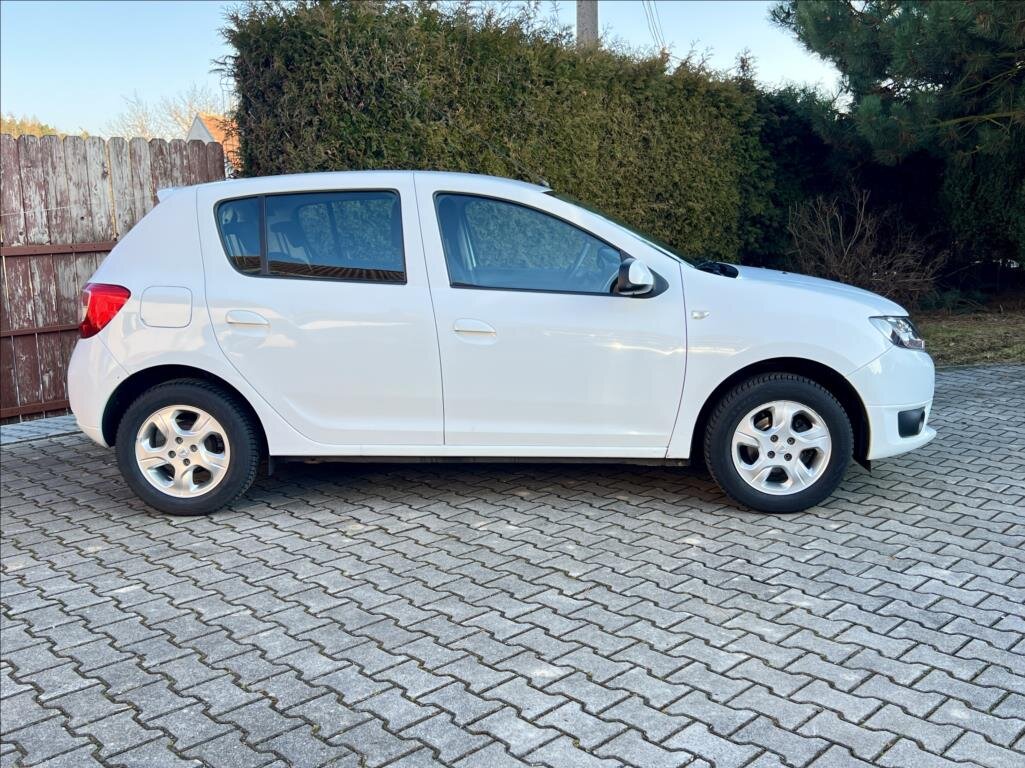 Dacia Sandero Hatchback 1,1 l 55 kw