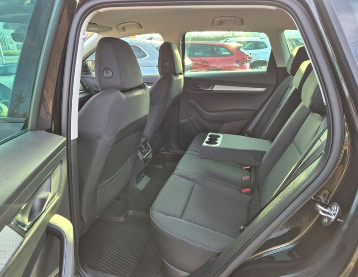 Škoda Karoq SUV 1,5 l 110 kw