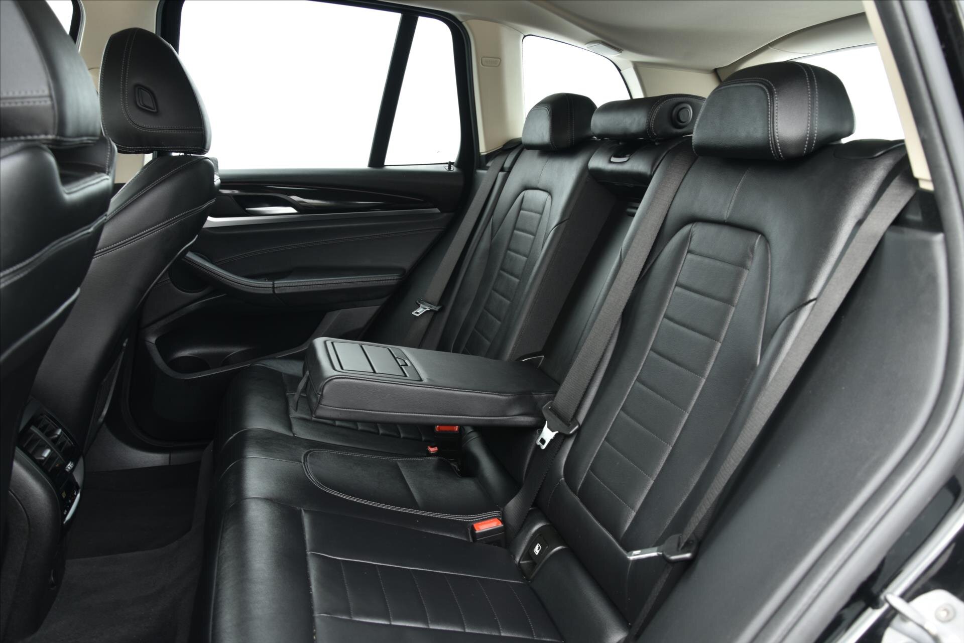 BMW X3 SUV / Terénní 2,0 l 140 kw