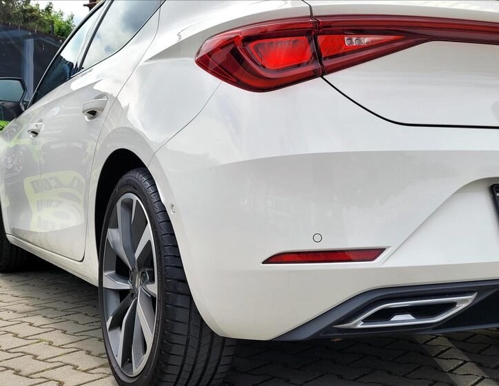 Seat Leon Hatchback 1,5 l 110 kw