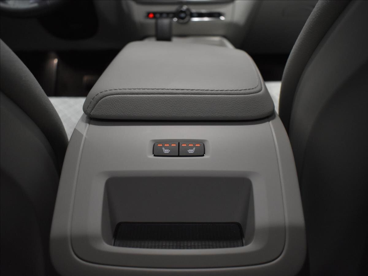 Volvo V60 Kombi 2,0 l 145 kw