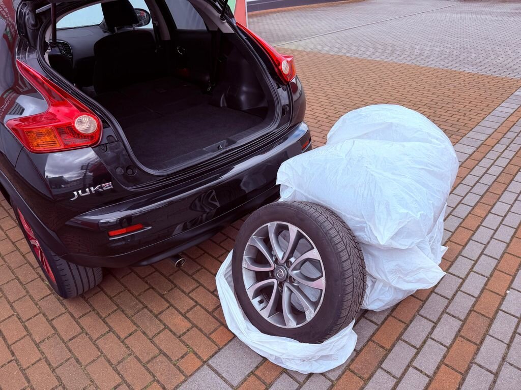 Nissan Juke Hatchback 1,6 l 86 kw