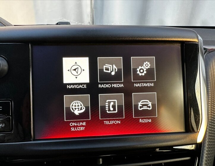 Peugeot 208 Hatchback 1,2 l 81 kw