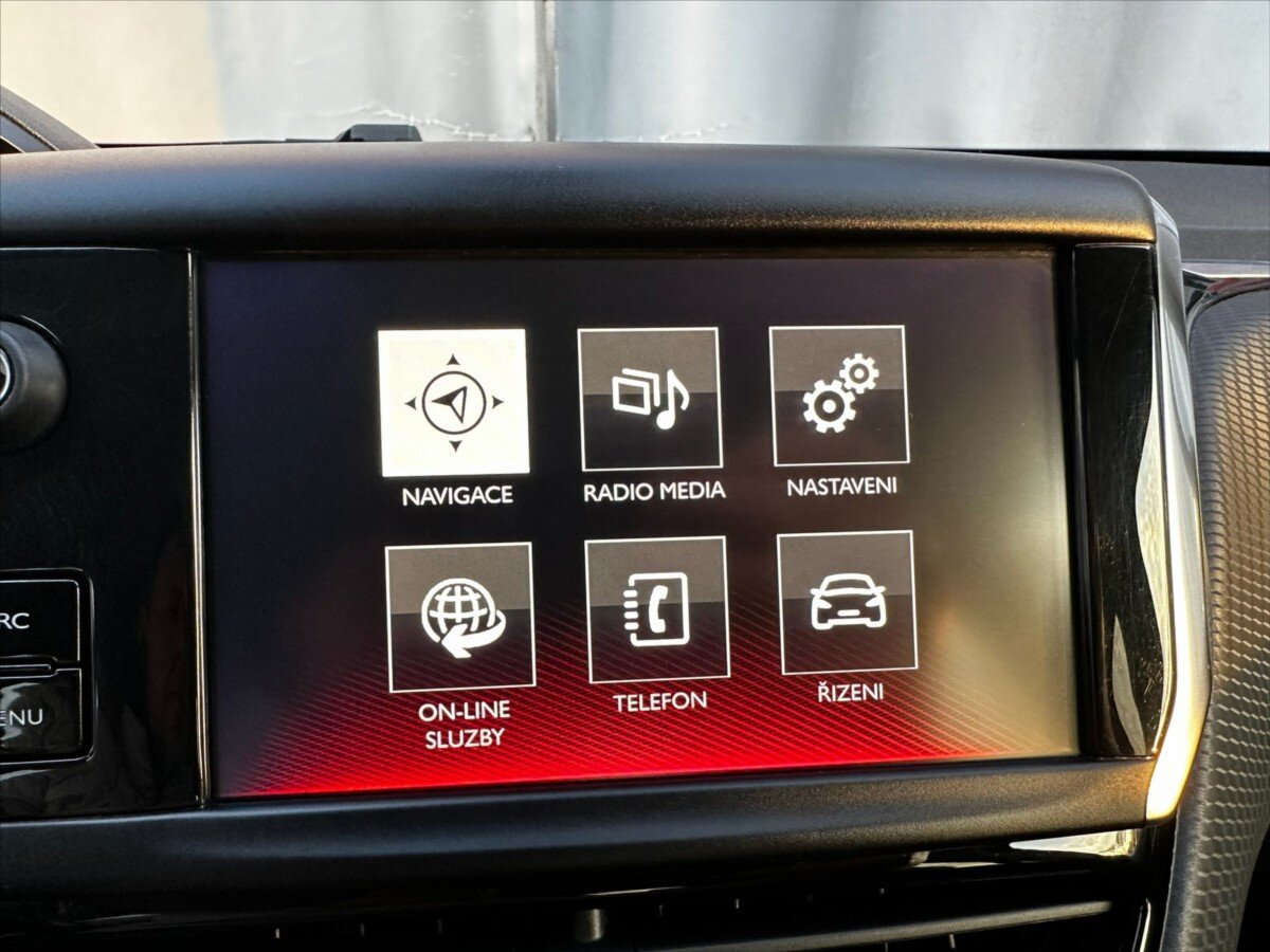 Peugeot 208 Hatchback 1,2 l 81 kw