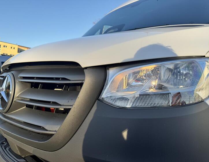 Mercedes-Benz Sprinter 16