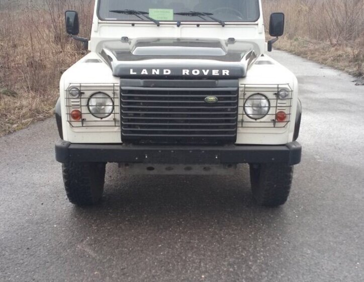 Land Rover Defender SUV / Terénní 0,0 110 kw