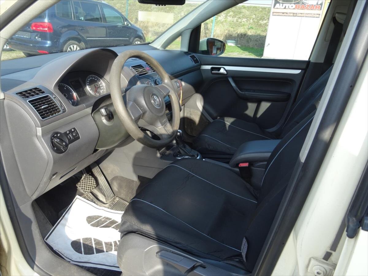 Volkswagen Touran Kombi 1,6 l 77 kw