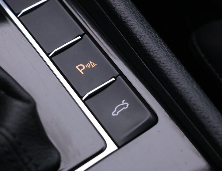 Škoda Superb Liftback 2,0 l 110 kw