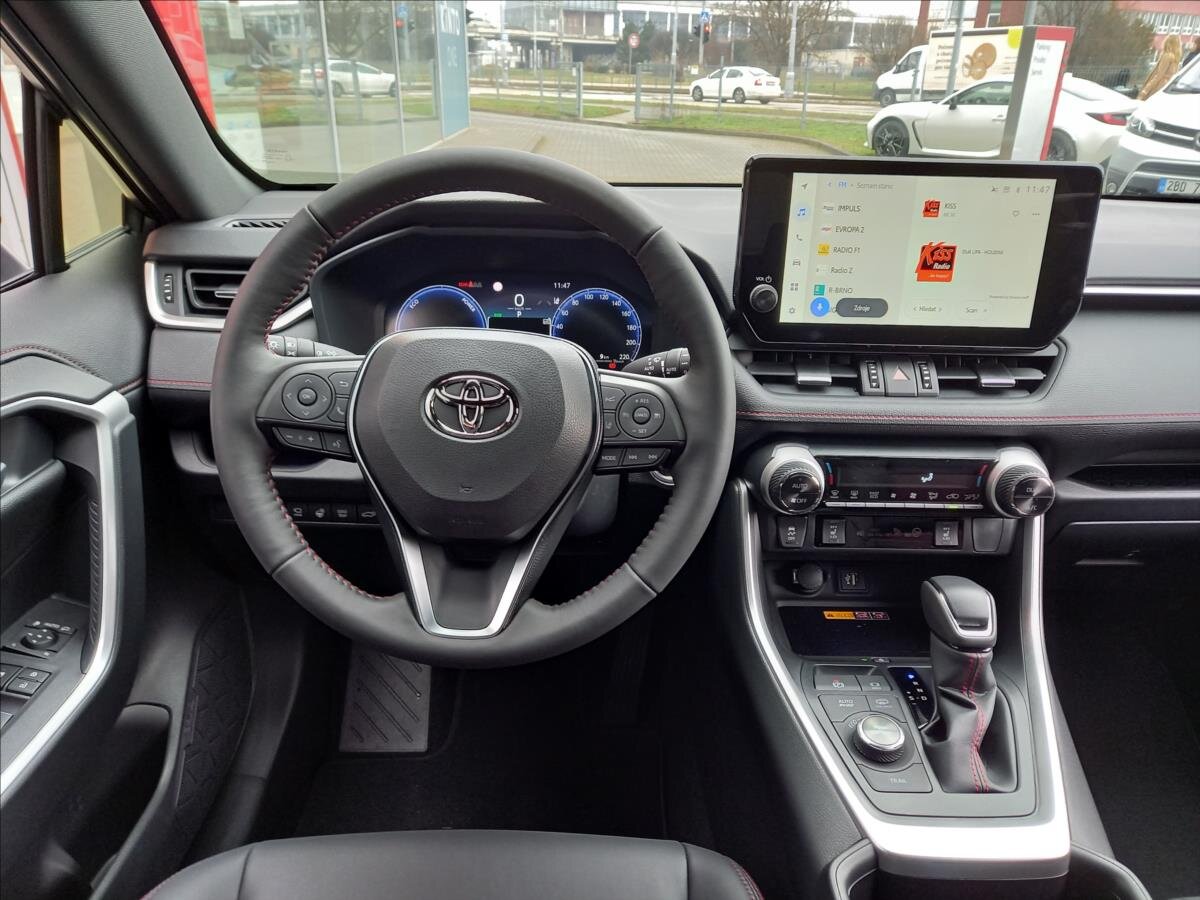 Toyota RAV4 SUV 2,5 l 225 kw
