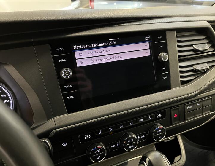 Volkswagen Caravelle 8