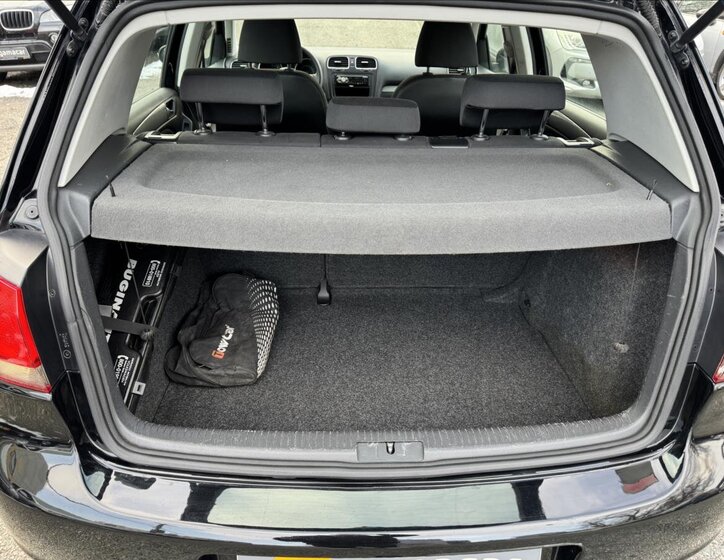 Volkswagen Golf Hatchback 1,6 l 77 kw