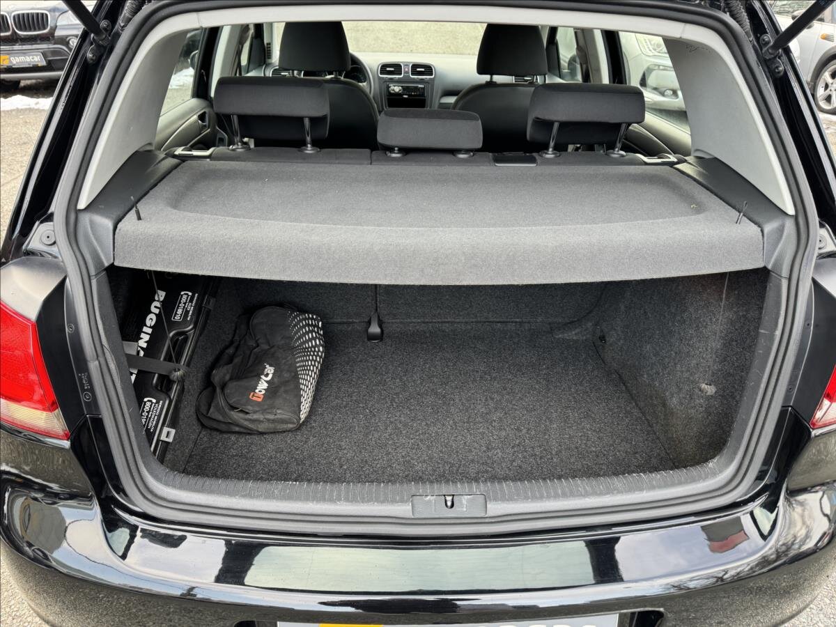 Volkswagen Golf Hatchback 1,6 l 77 kw