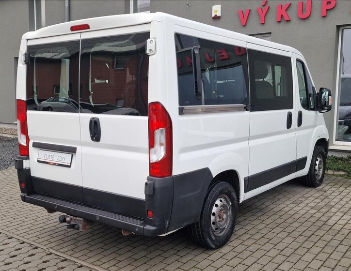 Peugeot Boxer VAN-Minibus 2,2 l 103 kw