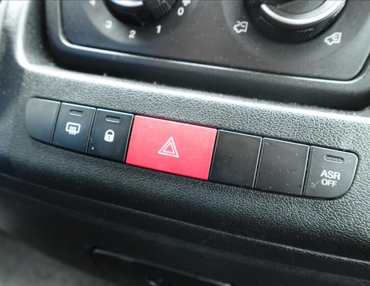 Peugeot Boxer Ostatní 2,2 l 121 kw