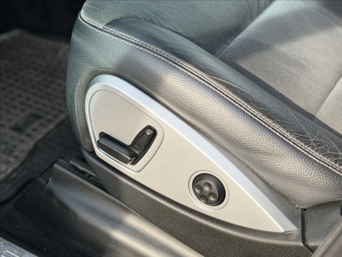 Mercedes-Benz Třídy M Kombi 3,0 l 165 kw