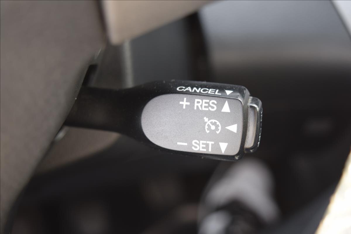 Toyota RAV4 SUV / Terénní 2,2 l 100 kw