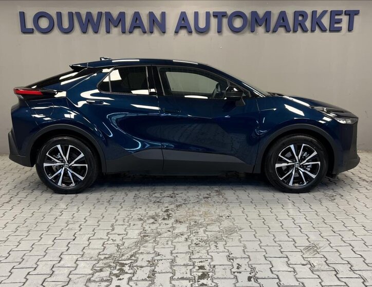 Toyota C-HR SUV 2,0 l 111 kw