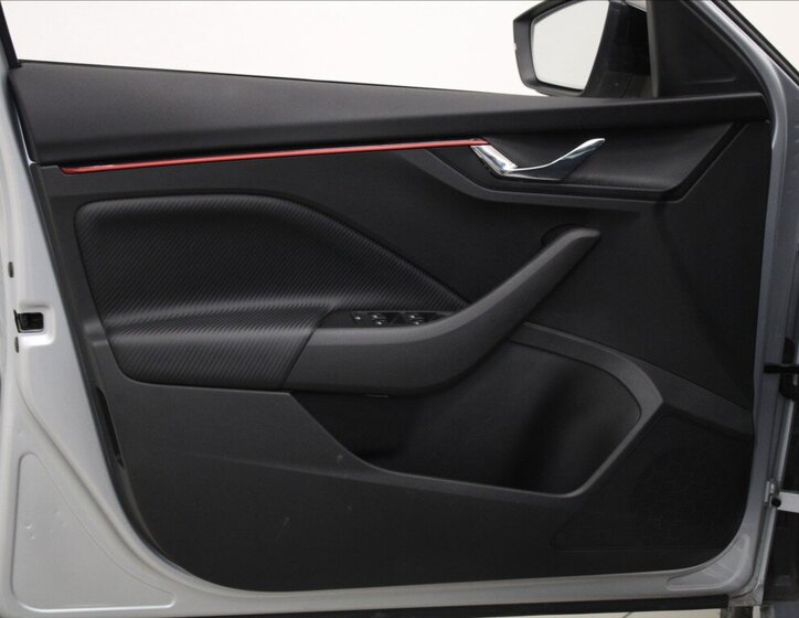 Škoda Kamiq SUV / Terénní 1,5 l 110 kw