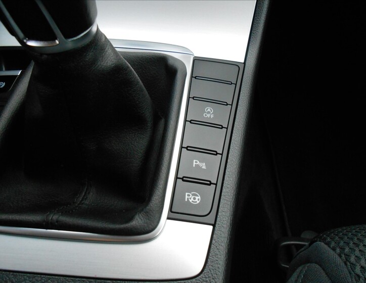 Volkswagen Passat CC 16