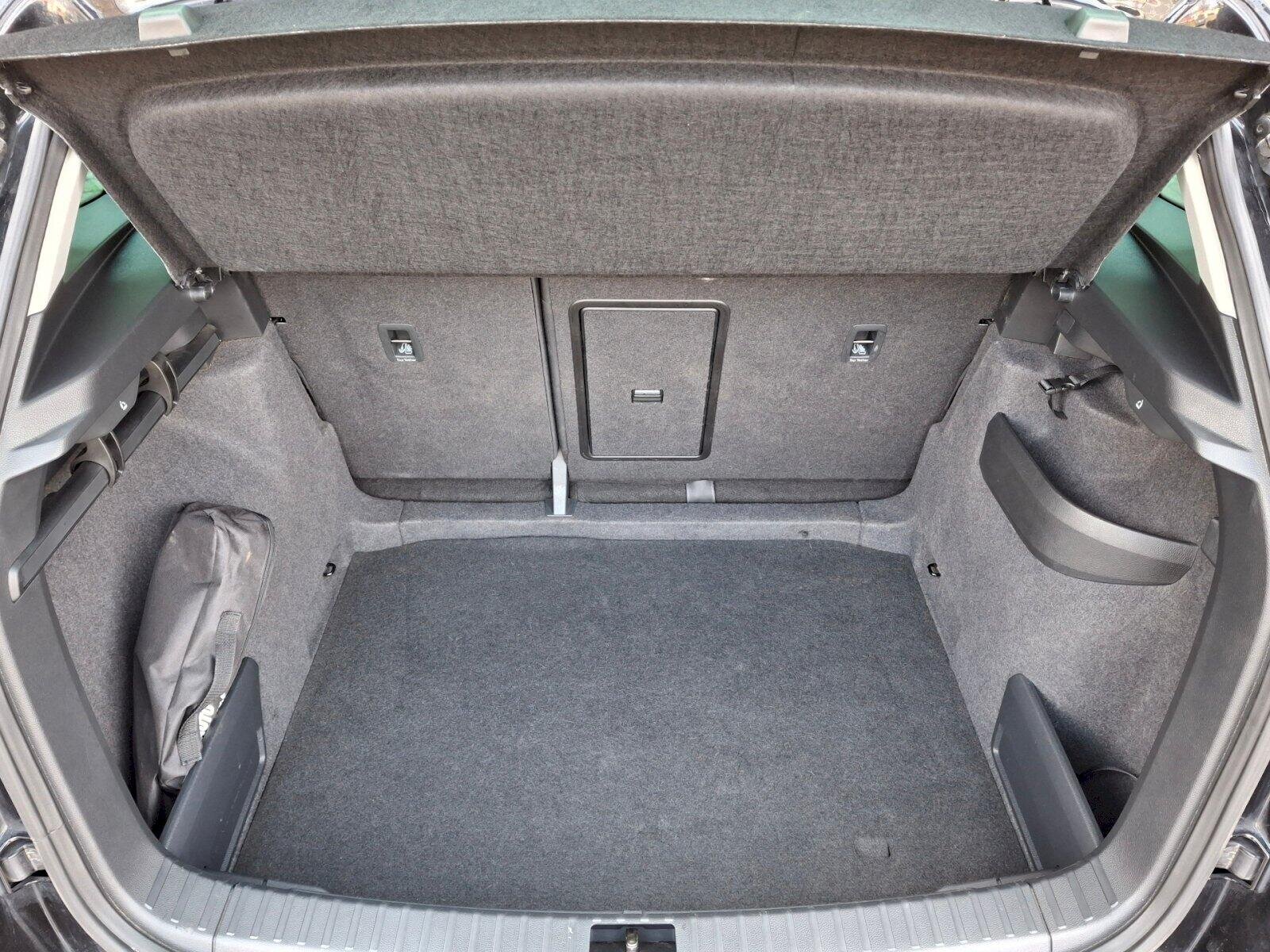 Škoda Karoq SUV / Terénní 1,5 l 110 kw