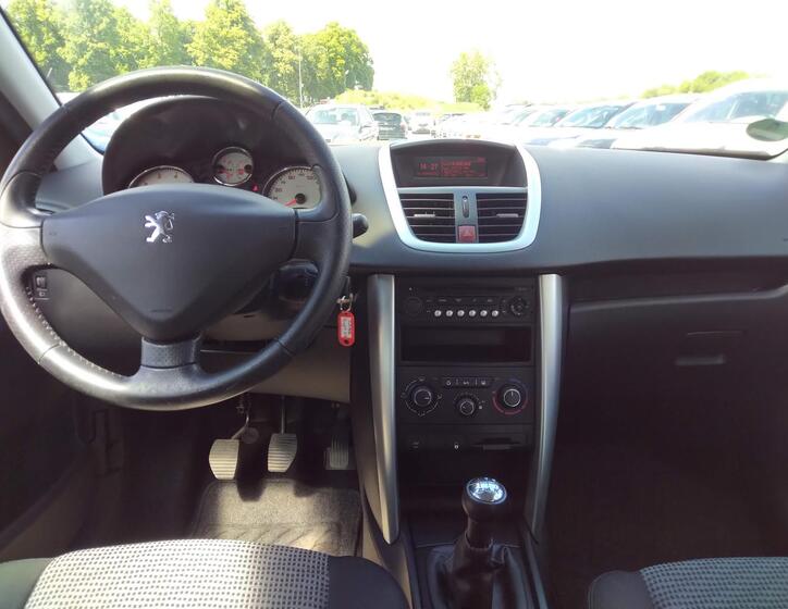 Peugeot 207 7