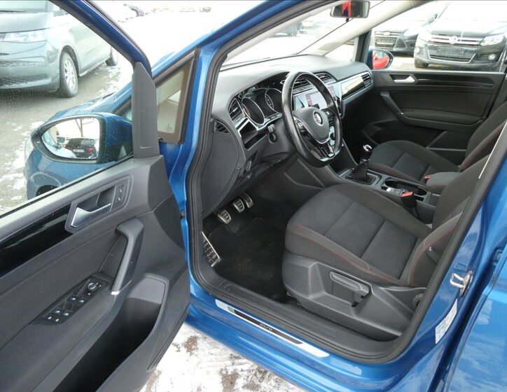 Volkswagen Touran 19