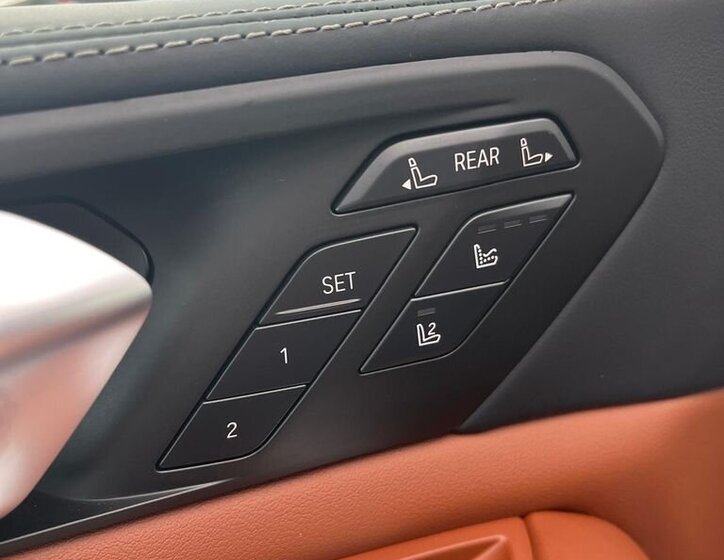 BMW X7 SUV / Terénní 3,0 l 250 kw