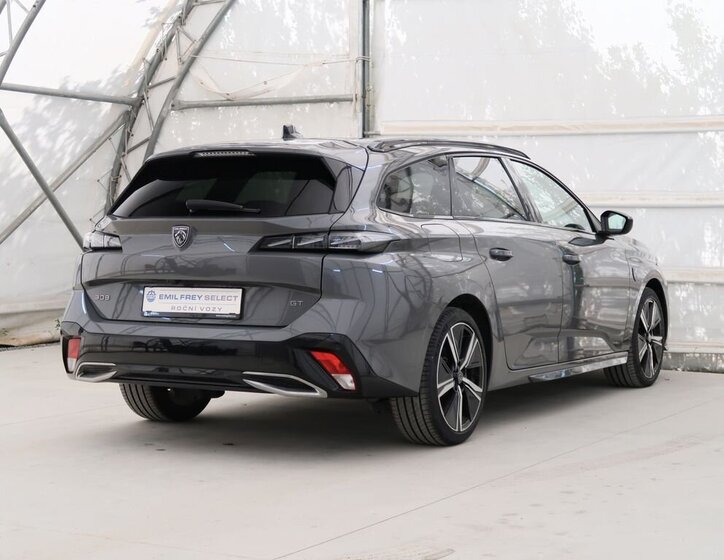 Peugeot 308 Kombi 1,2 l 96 kw