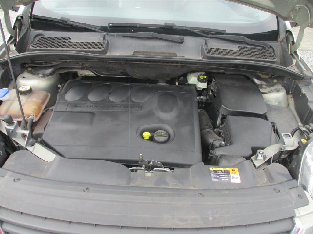 Ford Kuga SUV / Terénní 2,0 l 100 kw