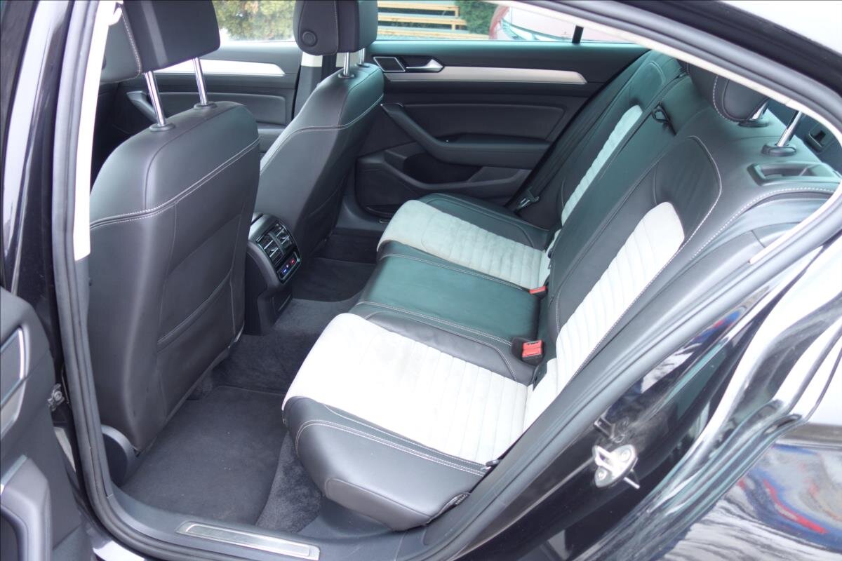 Volkswagen Passat Sedan 2,0 l 140 kw