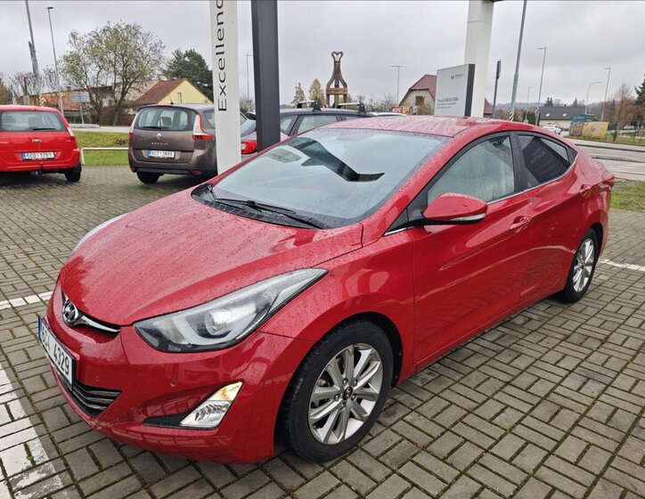 Hyundai Elantra Sedan 1,6 l 97 kw