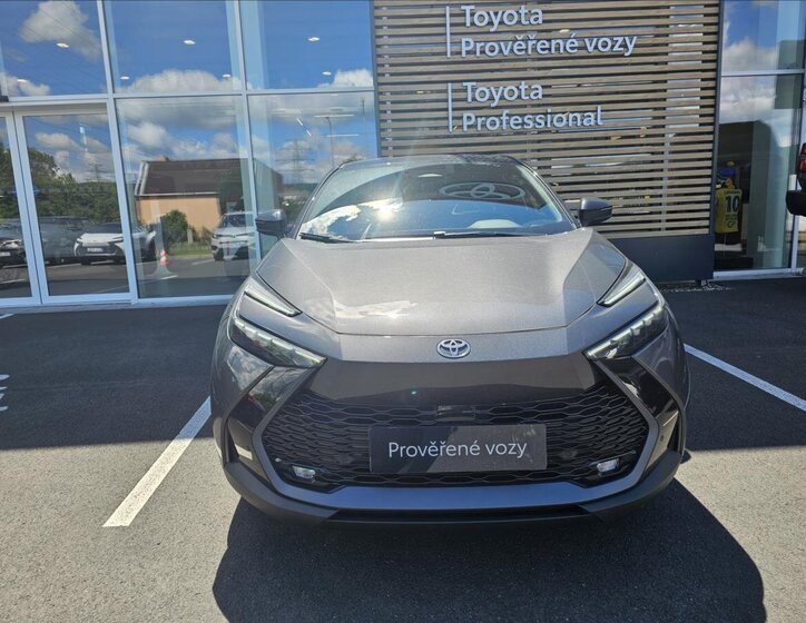 Toyota C-HR 4