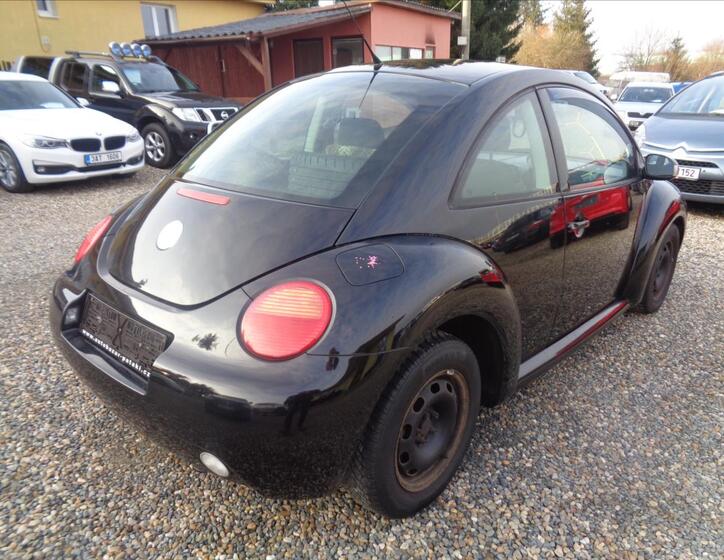 Volkswagen New Beetle 7