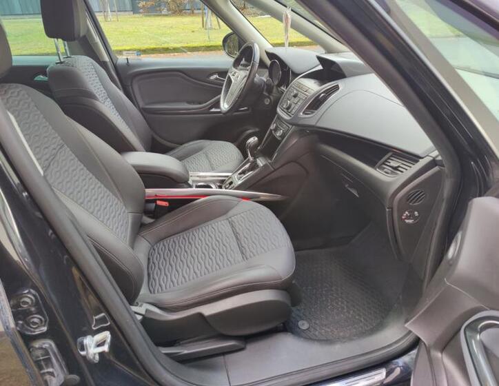 Opel Zafira 22