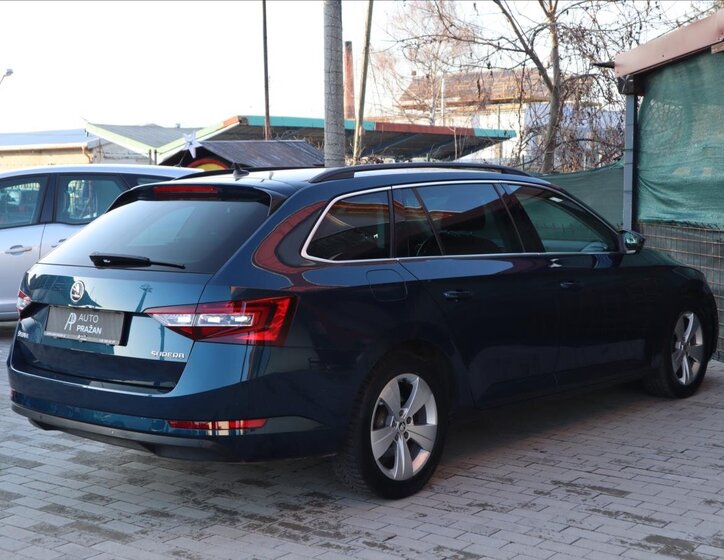 Škoda Superb Kombi 2,0 l 110 kw