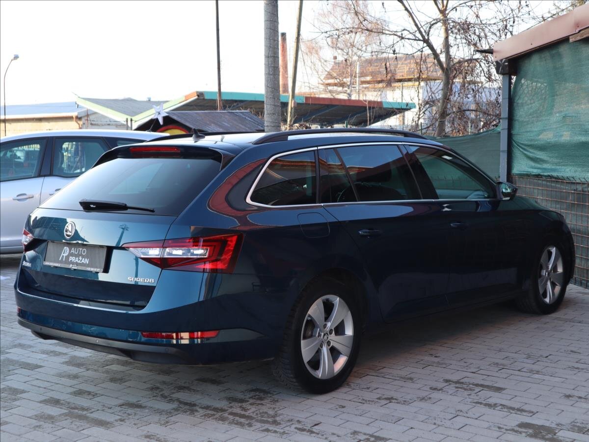 Škoda Superb Kombi 2,0 l 110 kw