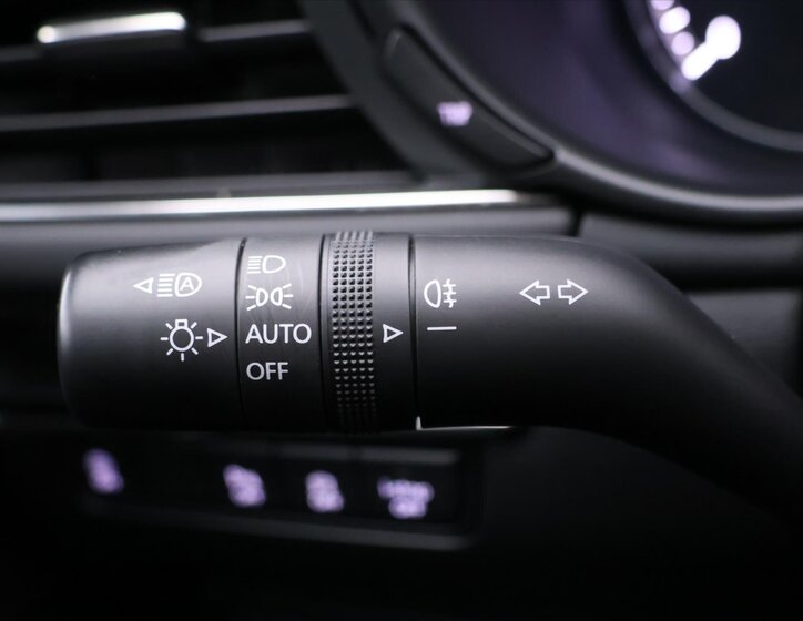 Mazda 3 Sedan 2,0 l 137 kw