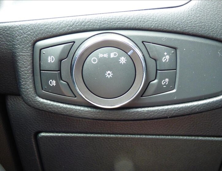 Ford S-MAX MPV 2,0 l 110 kw