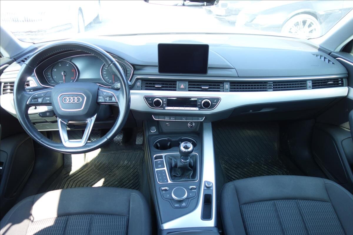 Audi A4 Sedan / Limuzína 2,0 l 110 kw