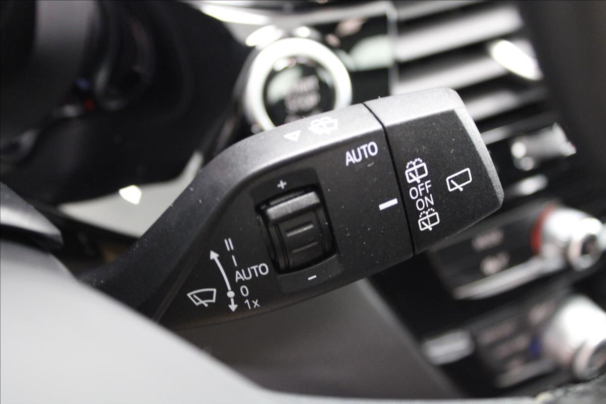 BMW Řada 5 Kombi 2,0 l 140 kw