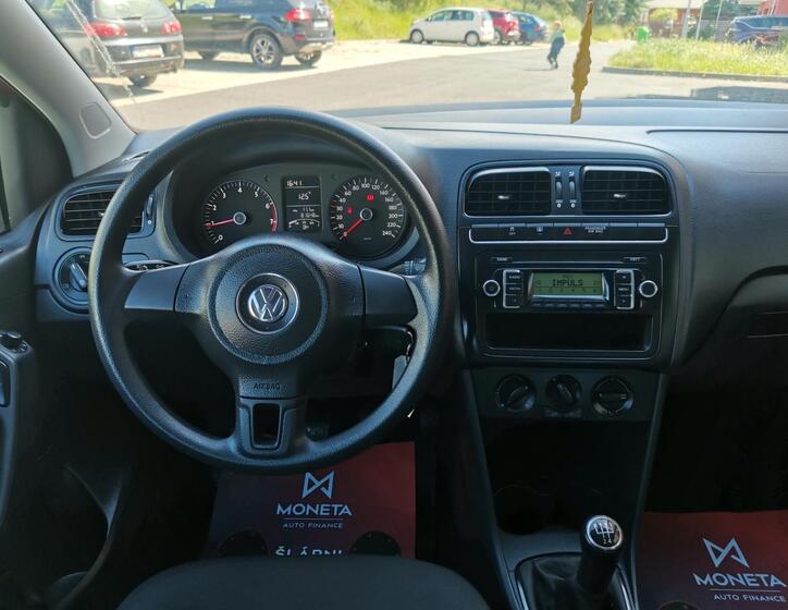 Volkswagen Polo 13