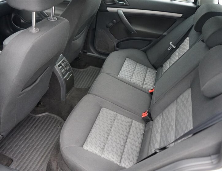 Škoda Octavia Kombi 2,0 l 103 kw