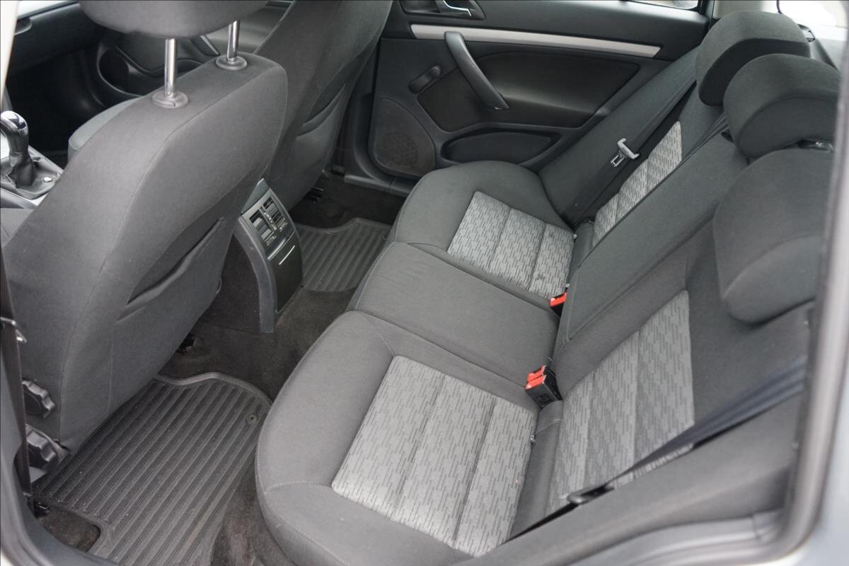 Škoda Octavia Kombi 2,0 l 103 kw